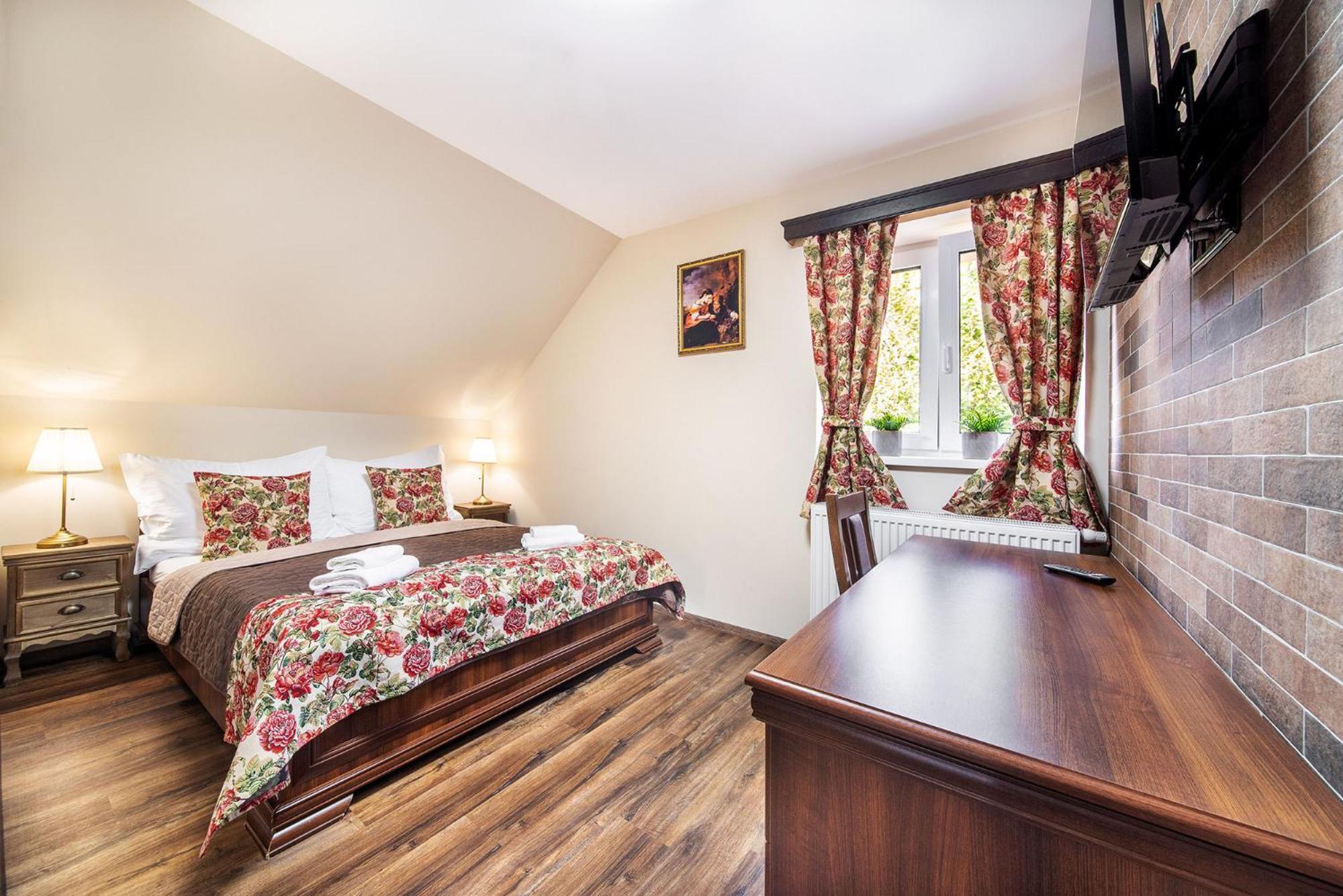 Room Mesi Розвадов Экстерьер фото